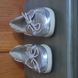 Croft & Barrow size 8.5, gold metallic loafers